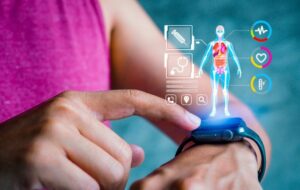 اختراع دستگاه تولید برق از گرما و سیگنال‌های بیوالکتریک بدن انسان